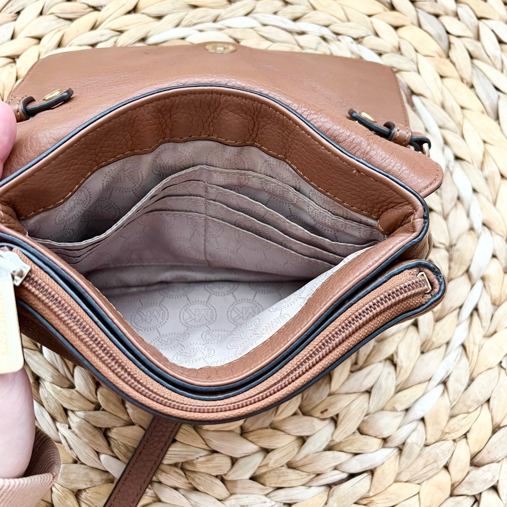 Michael Kors genuine cognac brown leather crossbody bag - Picture 7 of 10